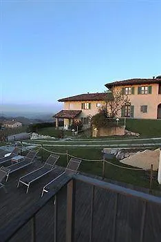 Daire Golf Relais Monforte Monforte dʼAlba