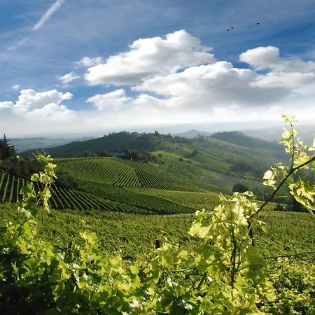 Daire Golf Relais Monforte Monforte dʼAlba
